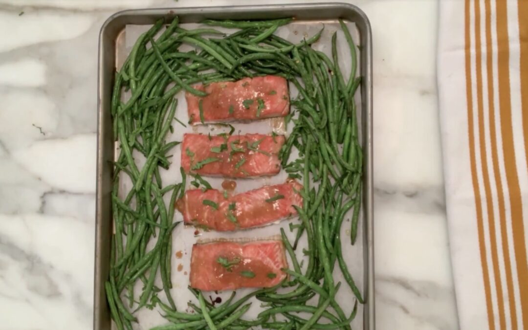 Maple and Miso Sheet-Pan Salmon With Green Beans